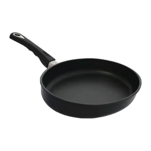 AMT - Frypan with Black Handle - Black - Cast Aluminum - 24x35cm
